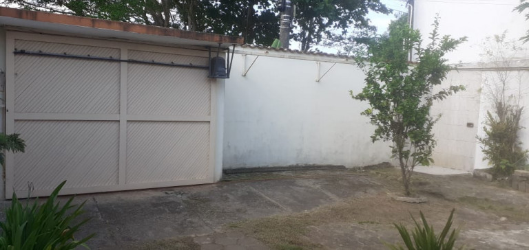 Imagem Casa com 2 Quartos à Venda, 300 m² em Jardim Jaqueira - Caraguatatuba Imagem Casa com 2 Quartos à Venda, 300 m² em Jardim Jaqueira - Caraguatatuba