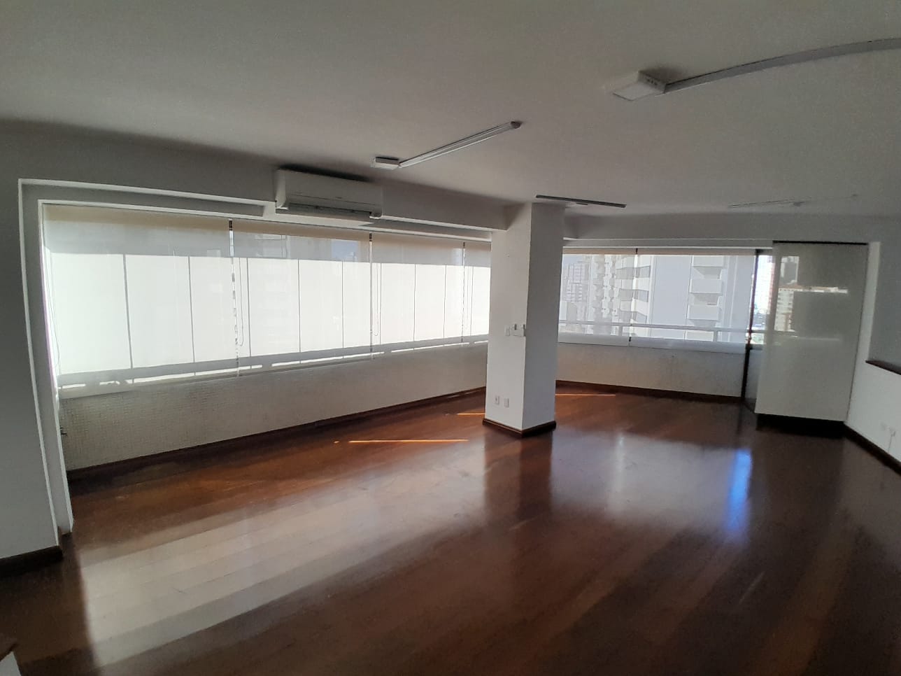 Imagem Apartamento com 3 Quartos à Venda ou Locação, 245 m² em Aclimação - São Paulo