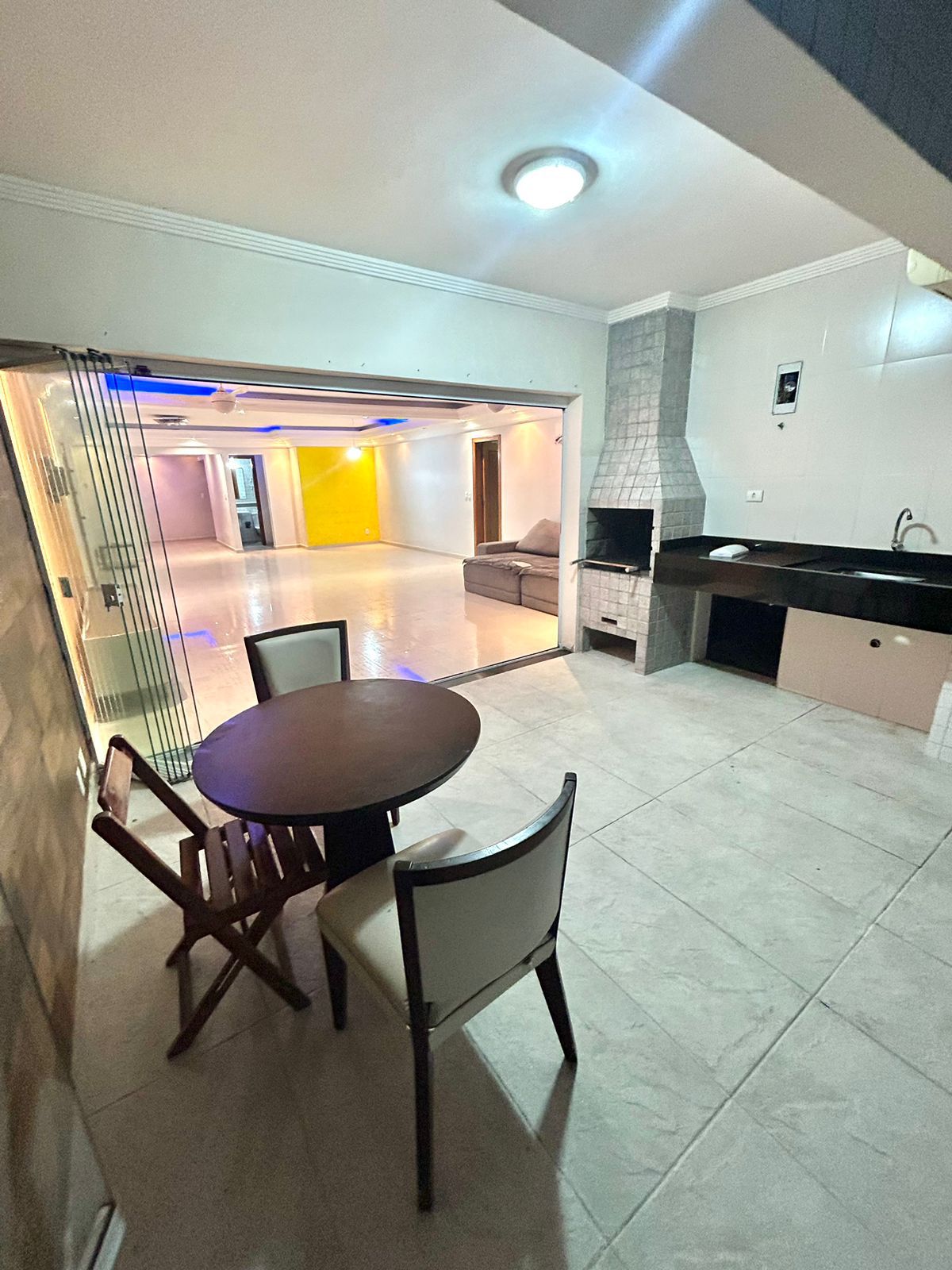 Imagem Apartamento com 3 Quartos à Venda, 295 m²em Canto do Forte - Praia Grande Imagem Apartamento com 3 Quartos à Venda, 295 m²em Canto do Forte - Praia Grande