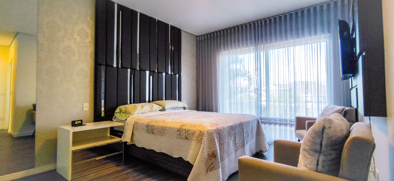 Imagem Casa de Condomínio com 3 Quartos à Venda, 340 m²em Medeiros - Jundiaí