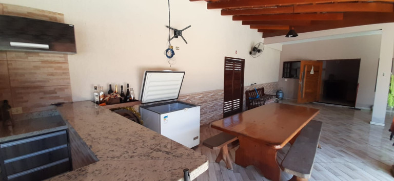 Imagem Sobrado com 3 Quartos à Venda, 300 m² em Parque Balneário Maria Helena - Caraguatatuba