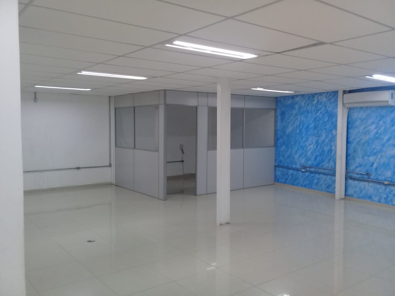 Imagem Galpão para Alugar, 300 m² em Conceição - Diadema