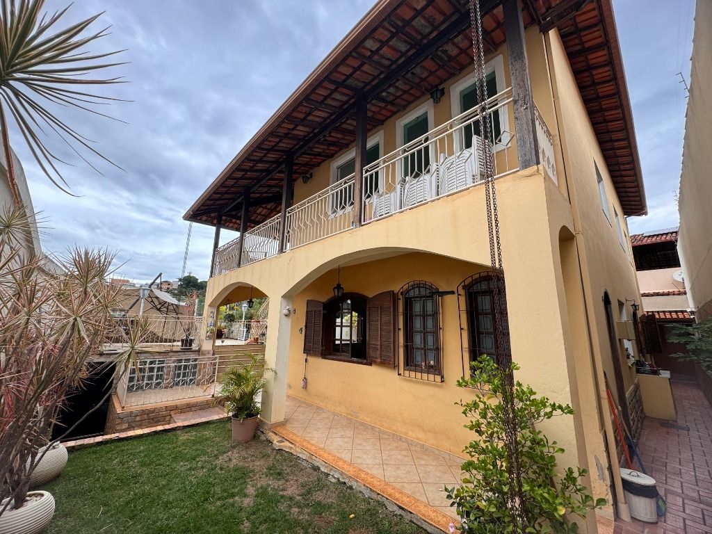 Imagem Casa com 4 Quartos à Venda, 249 m² em Tijuca - Contagem Imagem Casa com 4 Quartos à Venda, 249 m² em Tijuca - Contagem