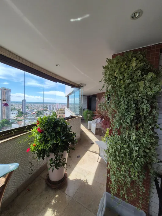 Imagem Apartamento com 3 Quartos à Venda, 243 m²em Cremação - Belém