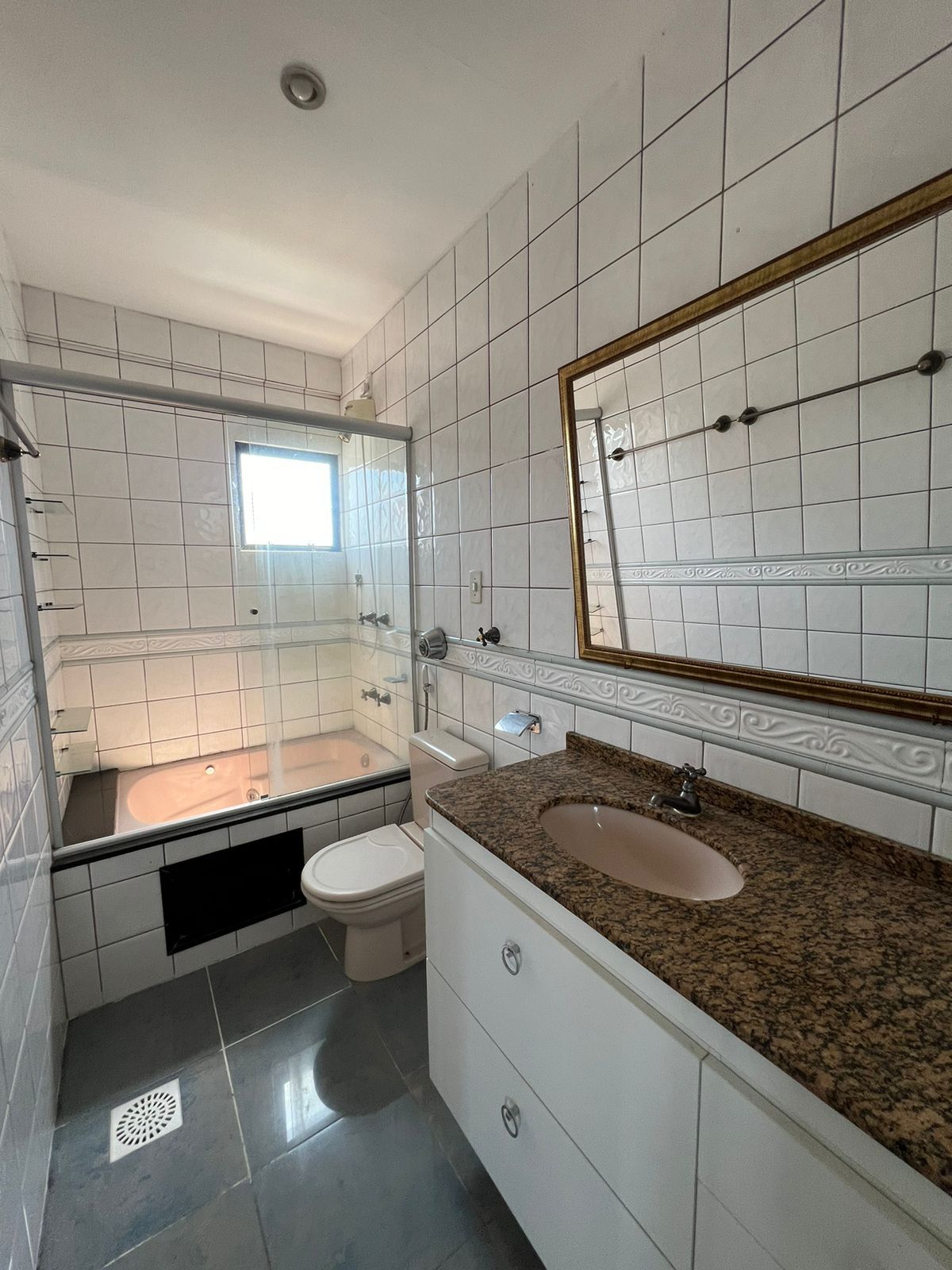 Imagem Apartamento com 3 Quartos à Venda, 150 m²em Umarizal - Belém Imagem Apartamento com 3 Quartos à Venda, 150 m²em Umarizal - Belém