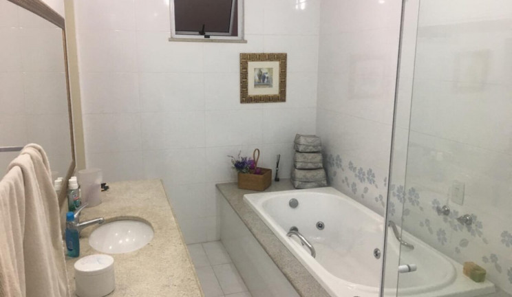 Imagem Casa com 4 Quartos à Venda, 380 m² em Tanque - Rio de Janeiro Imagem Casa com 4 Quartos à Venda, 380 m² em Tanque - Rio de Janeiro