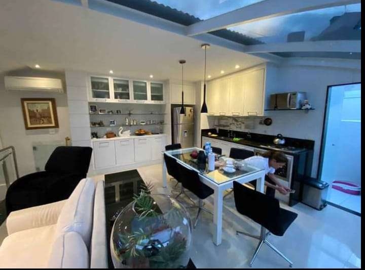 Apartamento com 2 Quartos à Venda, 80 m²em Batel - Curitiba