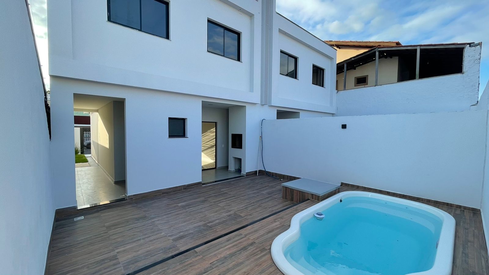 Imagem Sobrado com 3 Quartos à Venda, 124 m²em Centro - Camboriú Imagem Sobrado com 3 Quartos à Venda, 124 m²em Centro - Camboriú