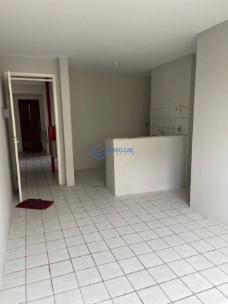 Imagem Apartamento com 2 Quartos à Venda, 45 m² em Itaperi - Fortaleza