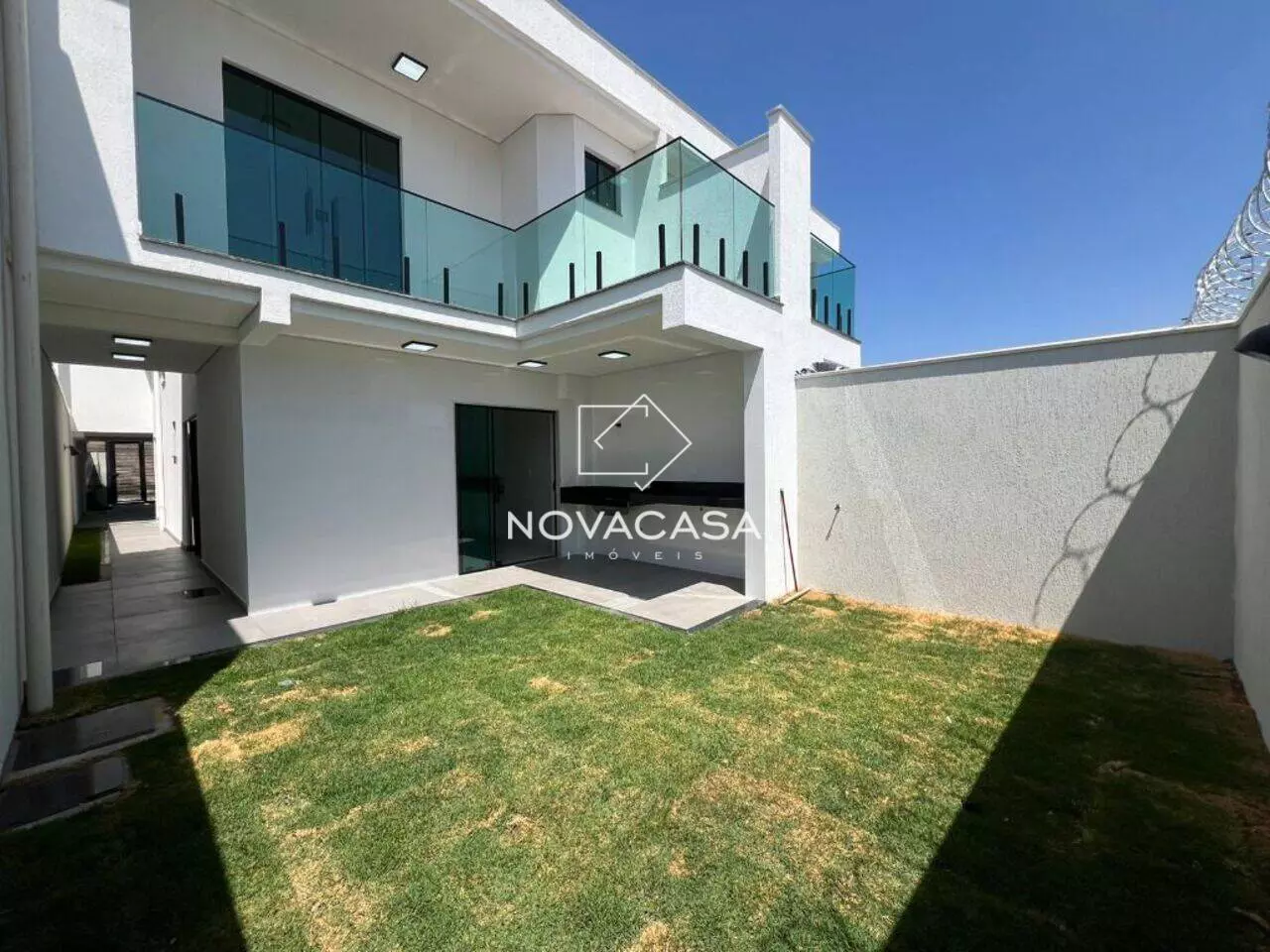 Imagem Casa com 4 Quartos à Venda, 150 m² em Planalto - Belo Horizonte Imagem Casa com 4 Quartos à Venda, 150 m² em Planalto - Belo Horizonte