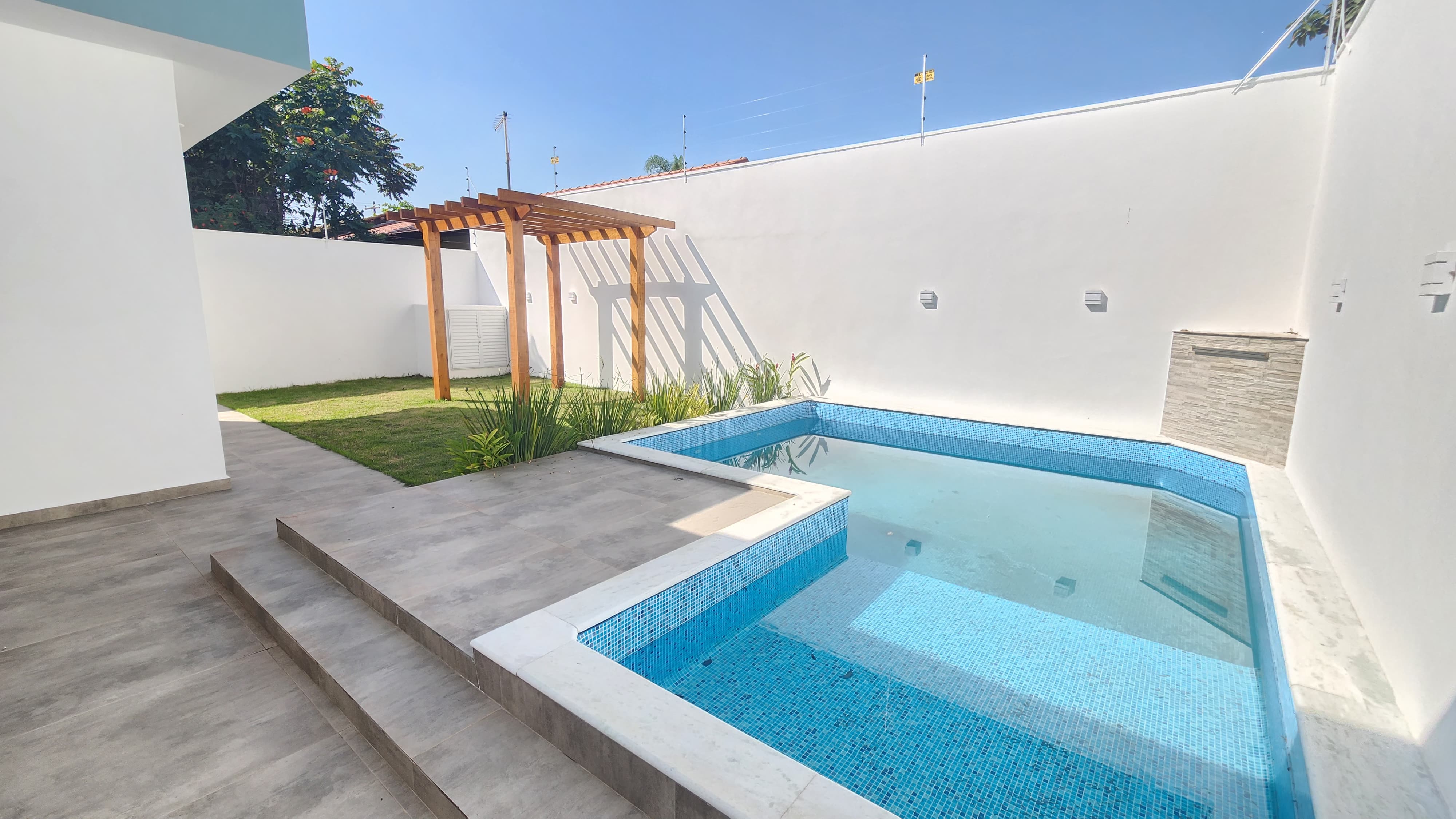 Imagem Casa com 3 Quartos à Venda, 119 m²em Balneário Santa Júlia - Itanhaém Imagem Casa com 3 Quartos à Venda, 119 m²em Balneário Santa Júlia - Itanhaém