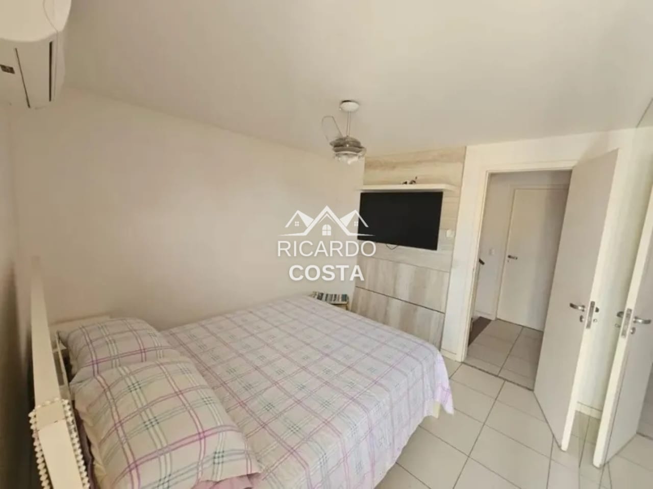 Imagem Casa de Condomínio com 4 Quartos à Venda, 166 m² em Freguesia (Jacarepaguá) - Rio de Janeiro Imagem Casa de Condomínio com 4 Quartos à Venda, 166 m² em Freguesia (Jacarepaguá) - Rio de Janeiro