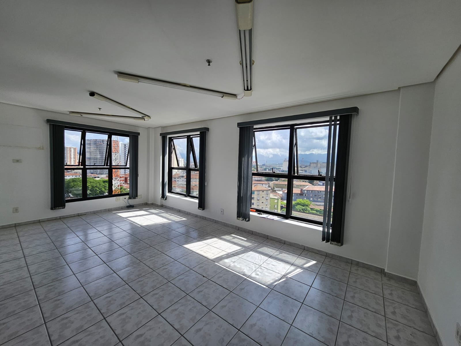 Sala Comercial à Venda, 80 m² em  - 