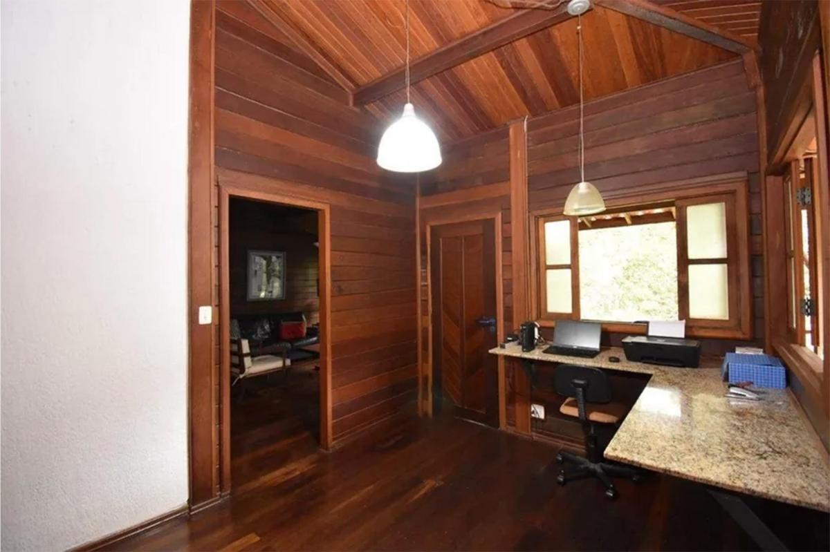 Imagem Casa com 8 Quartos à Venda, 423 m² em Estância Serrana - Nova Lima Imagem Casa com 8 Quartos à Venda, 423 m² em Estância Serrana - Nova Lima