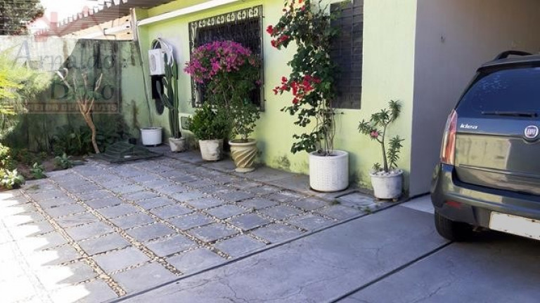 Imagem Casa com 4 Quartos à Venda, 188 m² em Jardim Das Oliveiras - Fortaleza Imagem Casa com 4 Quartos à Venda, 188 m² em Jardim Das Oliveiras - Fortaleza