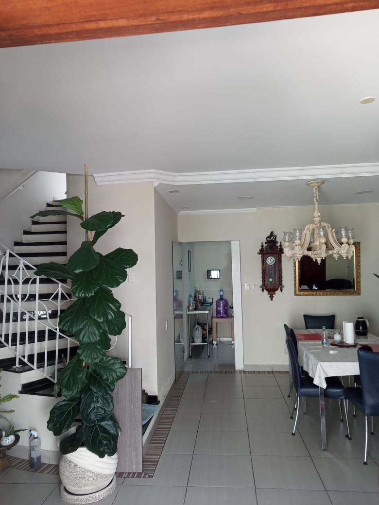 Imagem Sobrado com 3 Quartos à Venda, 260 m²em Jardim Paulista - Mogi das Cruzes Imagem Sobrado com 3 Quartos à Venda, 260 m²em Jardim Paulista - Mogi das Cruzes
