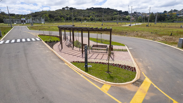 Imagem Terreno à Venda, 135 m² em Santa Cândida - Curitiba
