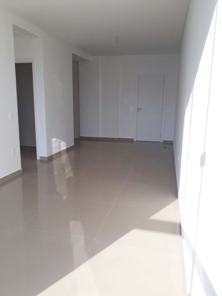 Imagem Apartamento com 2 Quartos à Venda, 70 m² em Lídia Duarte - Camboriú