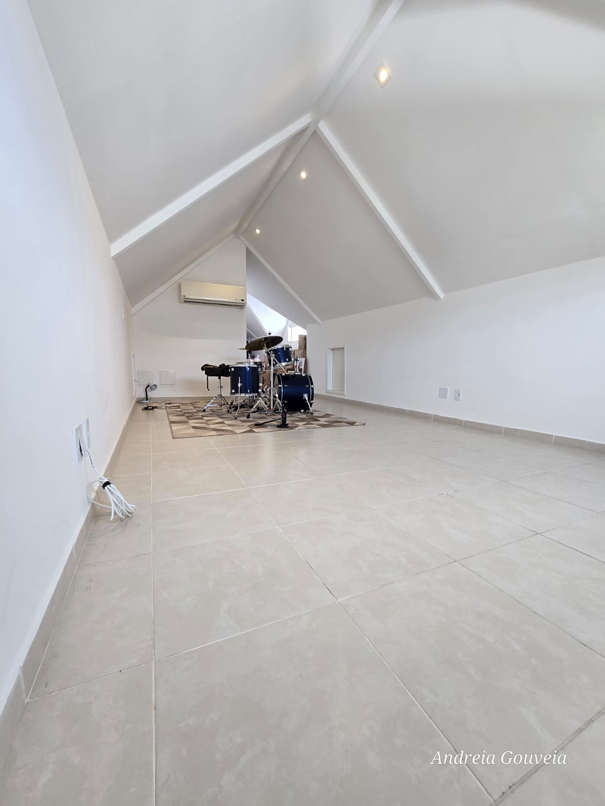 Imagem Casa com 5 Quartos à Venda, 268 m² em Recreio dos Bandeirantes - Rio de Janeiro Imagem Casa com 5 Quartos à Venda, 268 m² em Recreio dos Bandeirantes - Rio de Janeiro