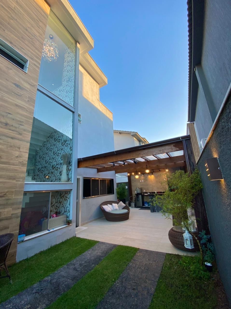 Imagem Casa de Condomínio com 3 Quartos à Venda, 340 m²em Recreio dos Bandeirantes - Rio de Janeiro Imagem Casa de Condomínio com 3 Quartos à Venda, 340 m²em Recreio dos Bandeirantes - Rio de Janeiro