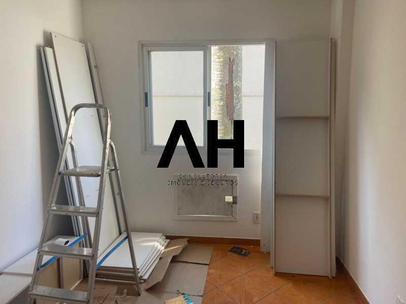 Imagem Apartamento com 2 Quartos à Venda, em Laranjeiras - Rio de Janeiro