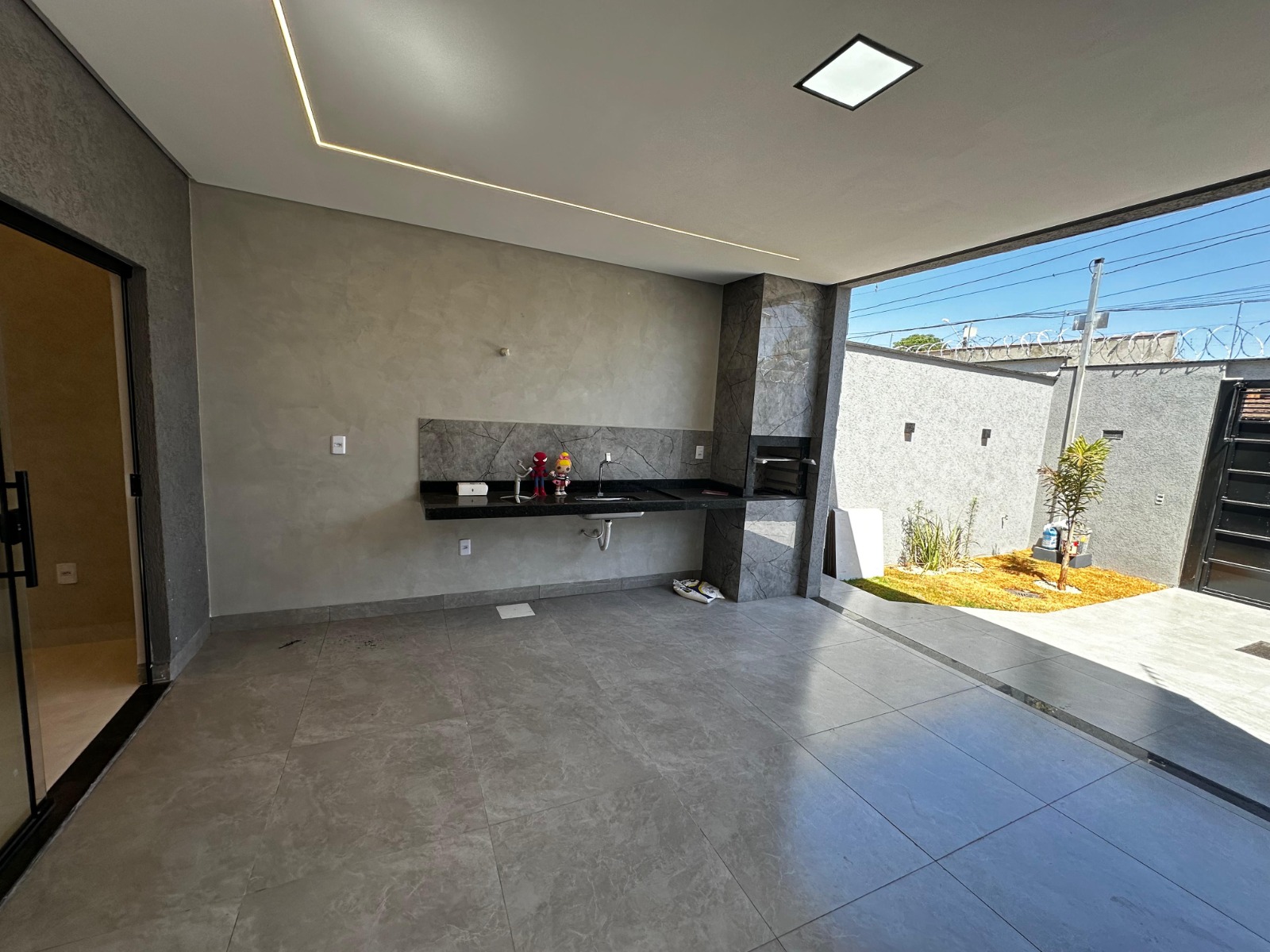 Imagem Casa com 3 Quartos à Venda, 99 m²em Setor Santos Dumont - Goiânia Imagem Casa com 3 Quartos à Venda, 99 m²em Setor Santos Dumont - Goiânia