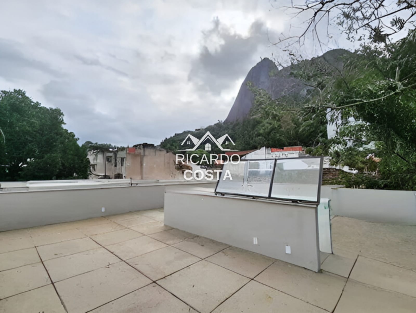 Imagem Cobertura com 2 Quartos à Venda ou Locação, 190 m² em Humaitá - Rio de Janeiro Imagem Cobertura com 2 Quartos à Venda ou Locação, 190 m² em Humaitá - Rio de Janeiro