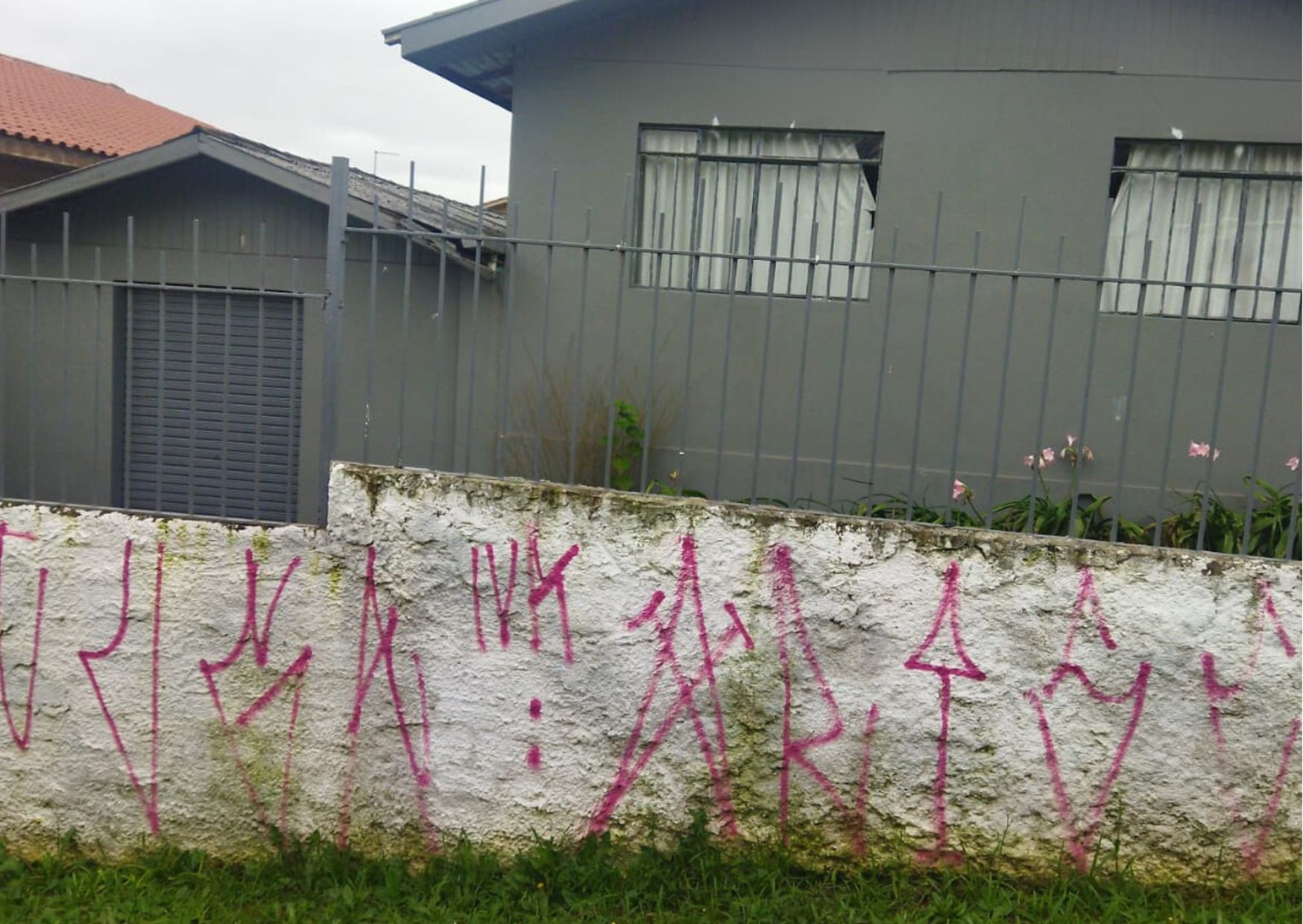 Imagem Terreno à Venda, 600 m²em Boqueirão - Curitiba