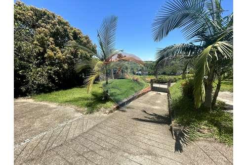 Imagem Galpão à Venda ou Locação, 296 m²em Bom Retiro - São José dos Campos Imagem Galpão à Venda ou Locação, 296 m²em Bom Retiro - São José dos Campos