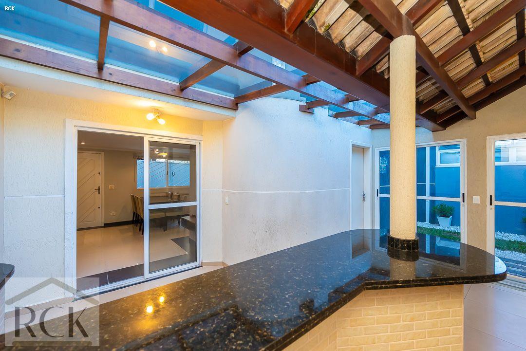 Imagem Sobrado com 3 Quartos à Venda, 162 m²em Uberaba - Curitiba Imagem Sobrado com 3 Quartos à Venda, 162 m²em Uberaba - Curitiba