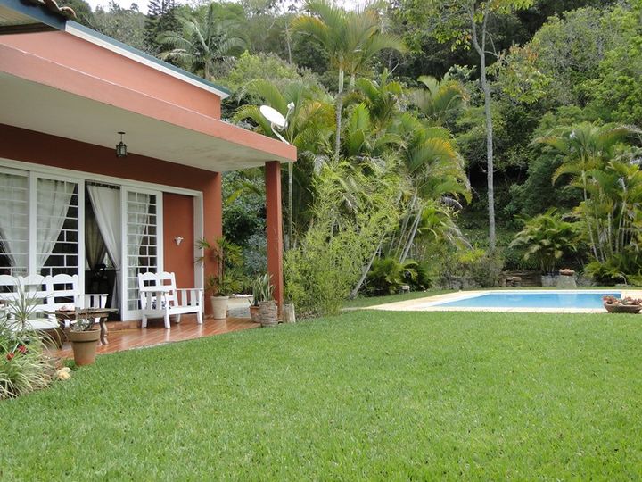 Imagem Casa com 4 Quartos à Venda, 3 m² em Várzea&nbsp; - Teresópolis