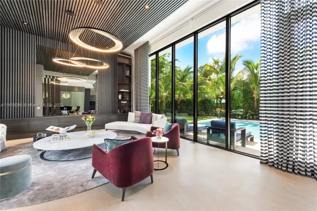 Imagem Casa com 5 Quartos à Venda, 387 m²em Alphaville Residencial Um - Barueri Imagem Casa com 5 Quartos à Venda, 387 m²em Alphaville Residencial Um - Barueri