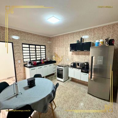 Casa com 3 Quartos à Venda, 121 m² em Jardim Chácara dos Pinheiros - Botucatu