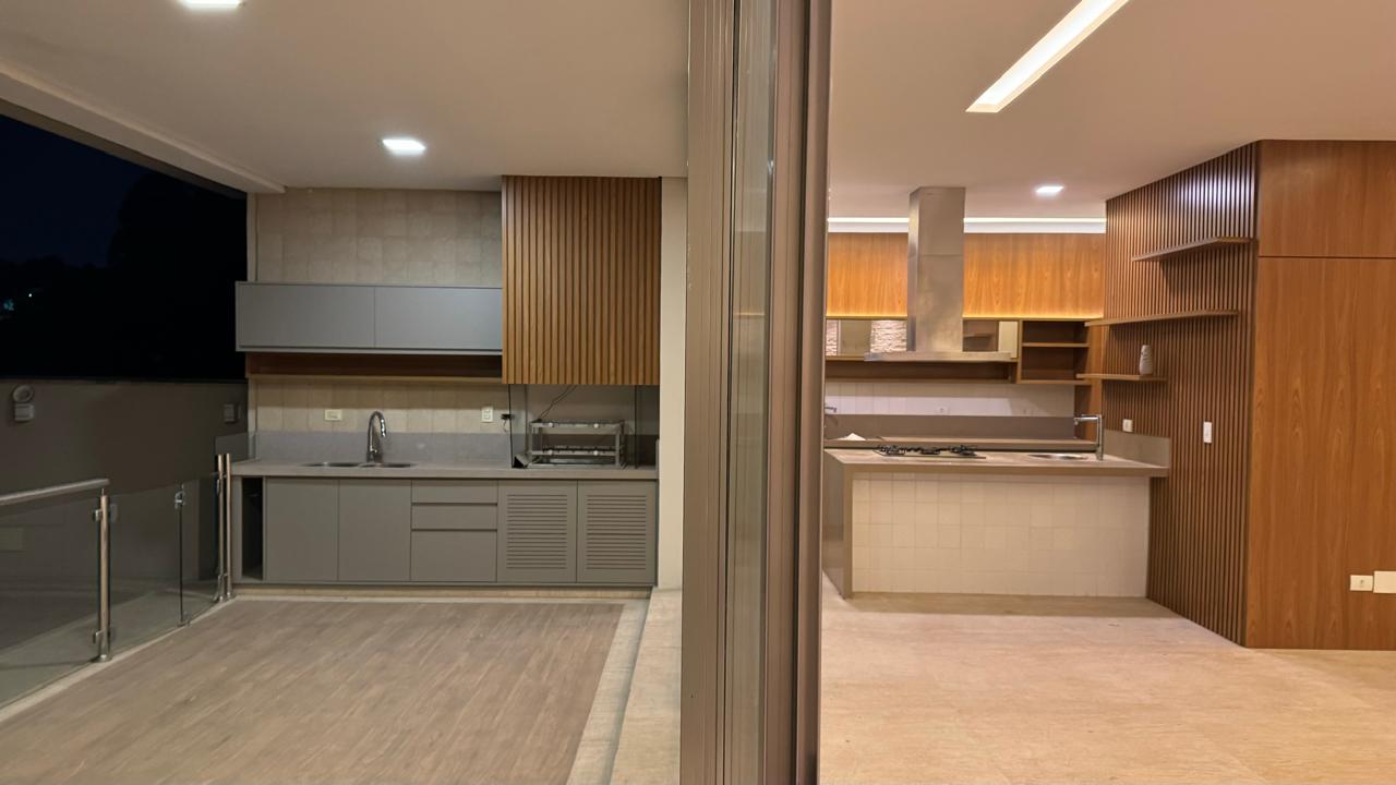 Imagem Casa com 4 Quartos à Venda, 450 m²em Tamboré - Barueri Imagem Casa com 4 Quartos à Venda, 450 m²em Tamboré - Barueri