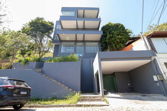 Imagem Casa com 4 Quartos à Venda, 436 m² em Vila Progresso - Niterói Imagem Casa com 4 Quartos à Venda, 436 m² em Vila Progresso - Niterói