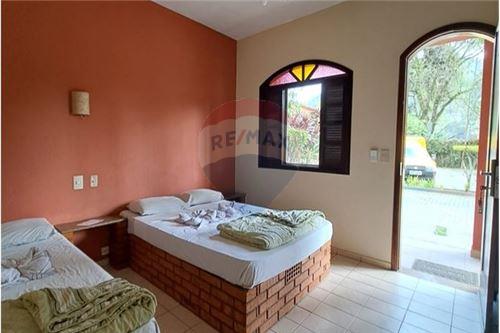 Imagem Imóvel com 19 Quartos à Venda, 802 m²em Mato Dentro - Ubatuba Imagem Imóvel com 19 Quartos à Venda, 802 m²em Mato Dentro - Ubatuba