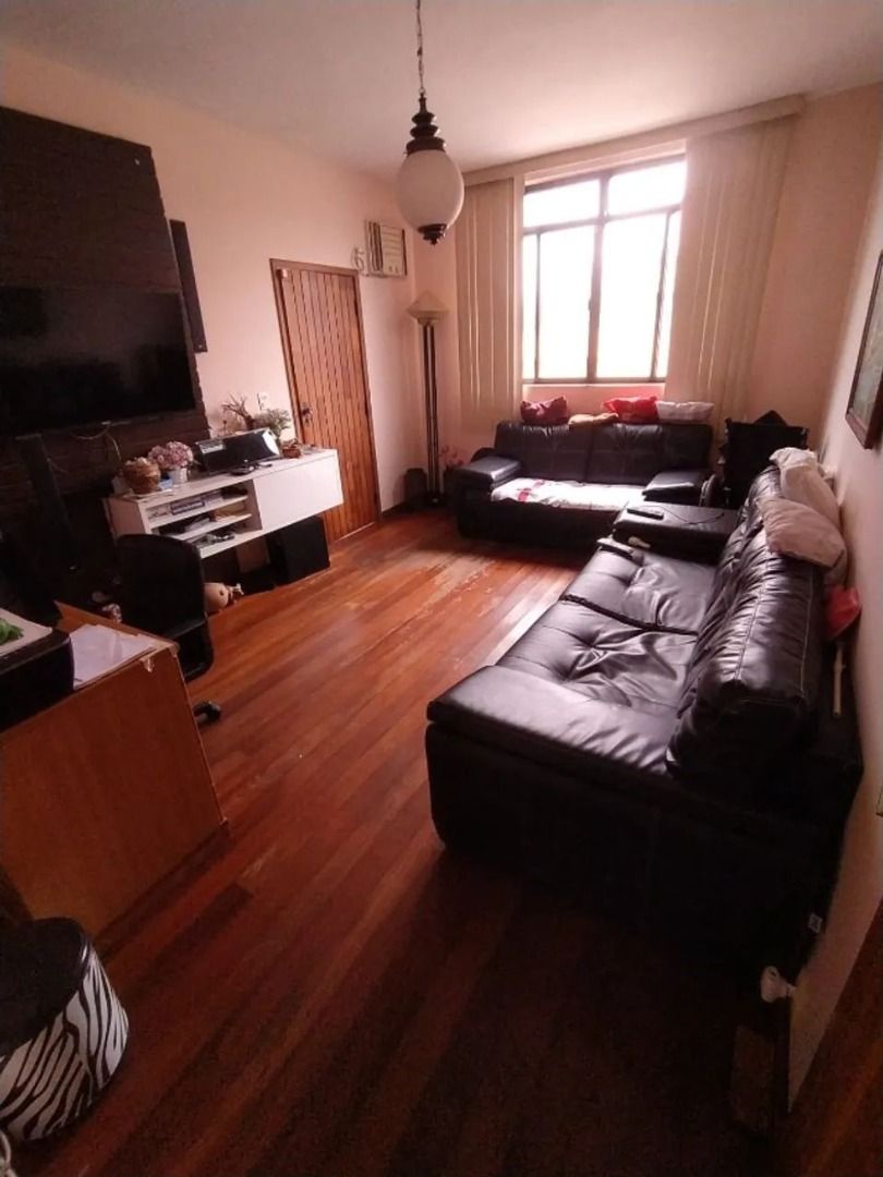 Imagem Casa com 3 Quartos à Venda, 200 m² em Aeroporto - Juiz de Fora