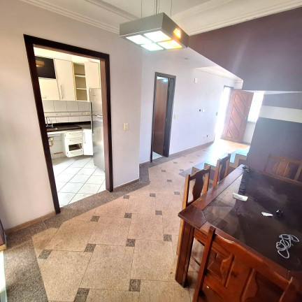 Imagem Sobrado com 3 Quartos à Venda, 131 m²em Capão Raso - Curitiba