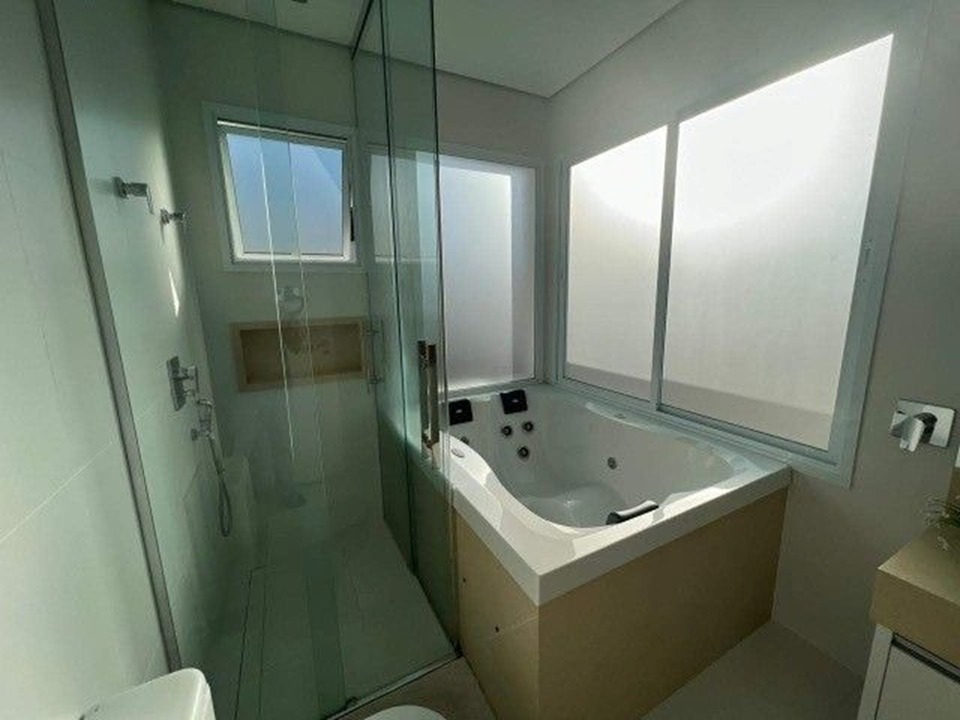 Imagem Casa de Condomínio com 3 Quartos à Venda, 260 m²em Medeiros - Jundiaí Imagem Casa de Condomínio com 3 Quartos à Venda, 260 m²em Medeiros - Jundiaí