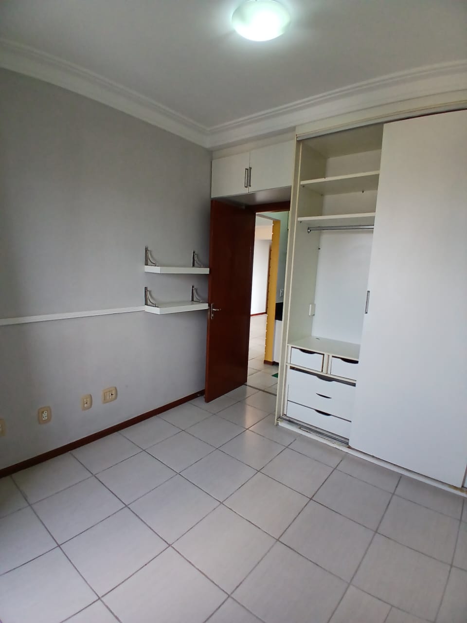 Imagem Apartamento com 2 Quartos à Venda, 72 m²em Marco - Belém