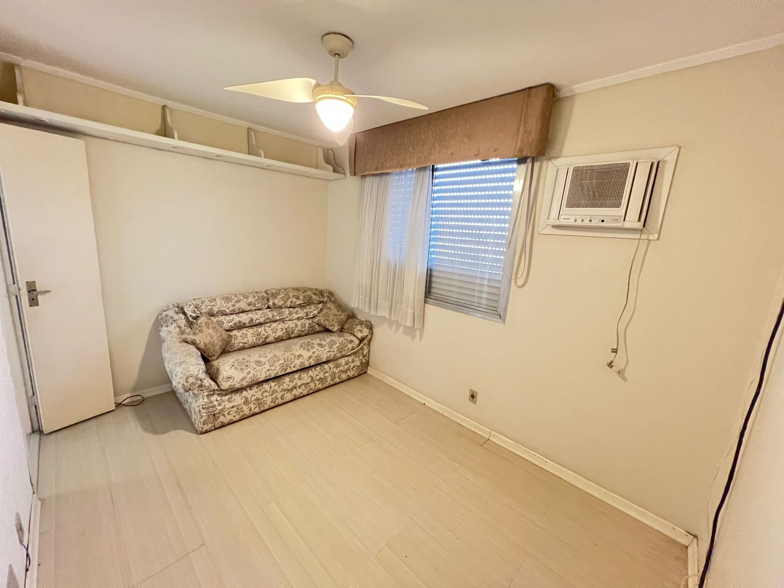 Imagem Apartamento com 2 Quartos à Venda, 111 m² em Azenha - Porto Alegre