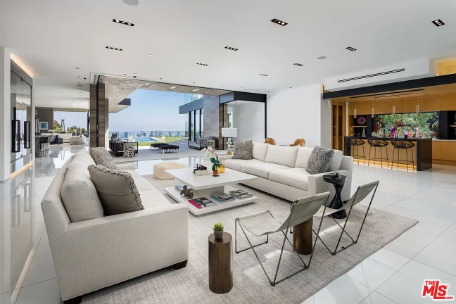 Imagem Casa de Condomínio com 6 Quartos à Venda, 933 m²em Alphaville Residencial Um - Barueri Imagem Casa de Condomínio com 6 Quartos à Venda, 933 m²em Alphaville Residencial Um - Barueri