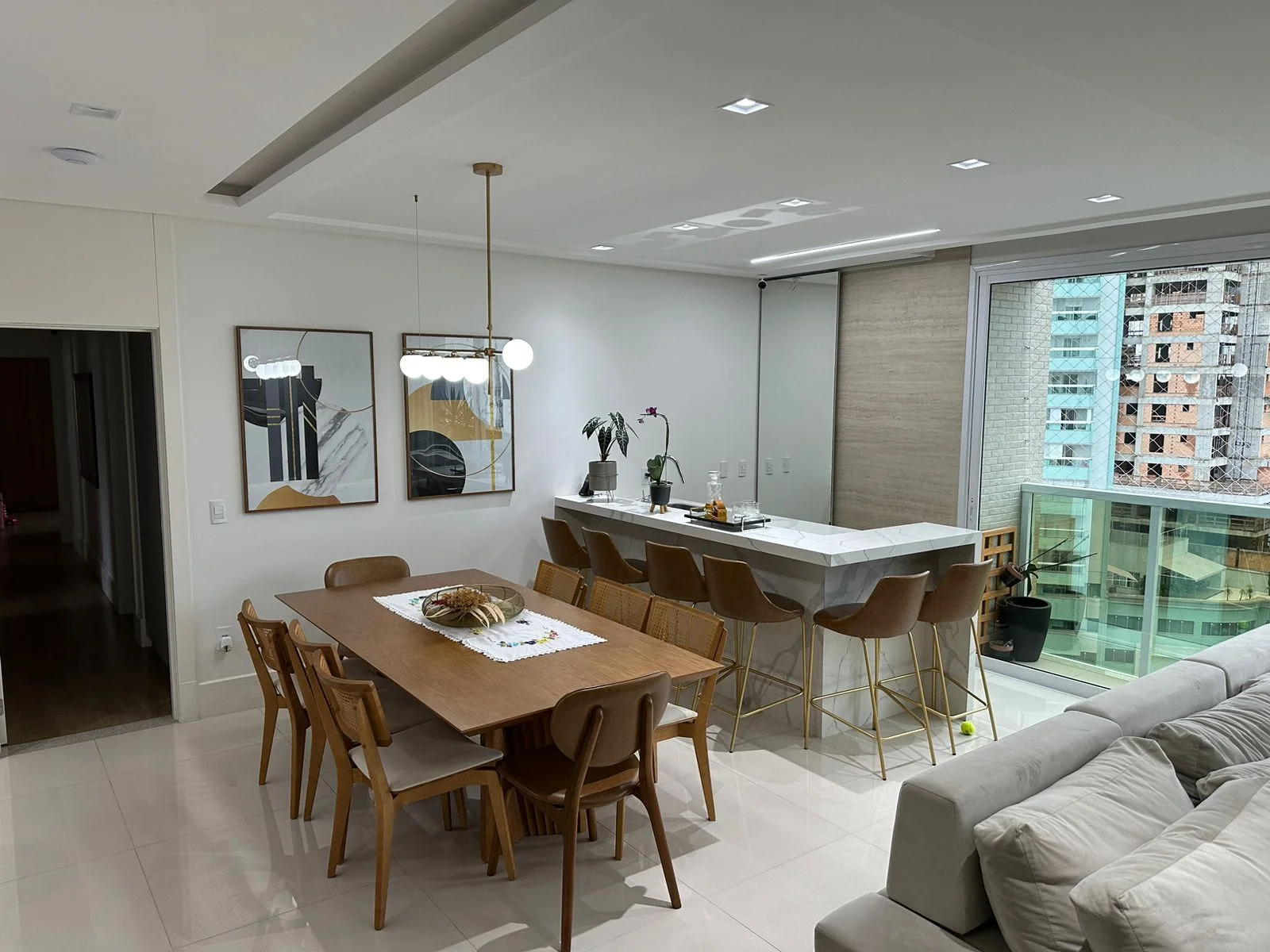 Imagem Apartamento com 4 Quartos à Venda, 161 m²em Centro - Balneário Camboriú Imagem Apartamento com 4 Quartos à Venda, 161 m²em Centro - Balneário Camboriú