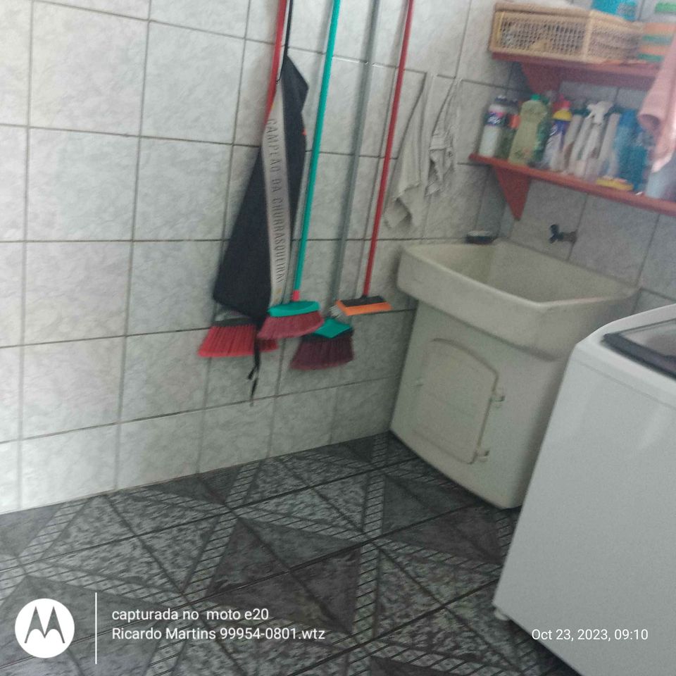 Imagem Casa com 3 Quartos à Venda, 180 m²em Santa Luzia - Criciúma Imagem Casa com 3 Quartos à Venda, 180 m²em Santa Luzia - Criciúma