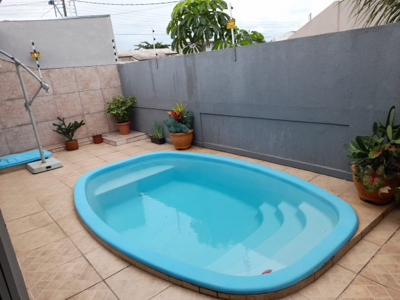 Imagem Casa com 3 Quartos à Venda, 140 m² em Bom Retiro - Matinhos