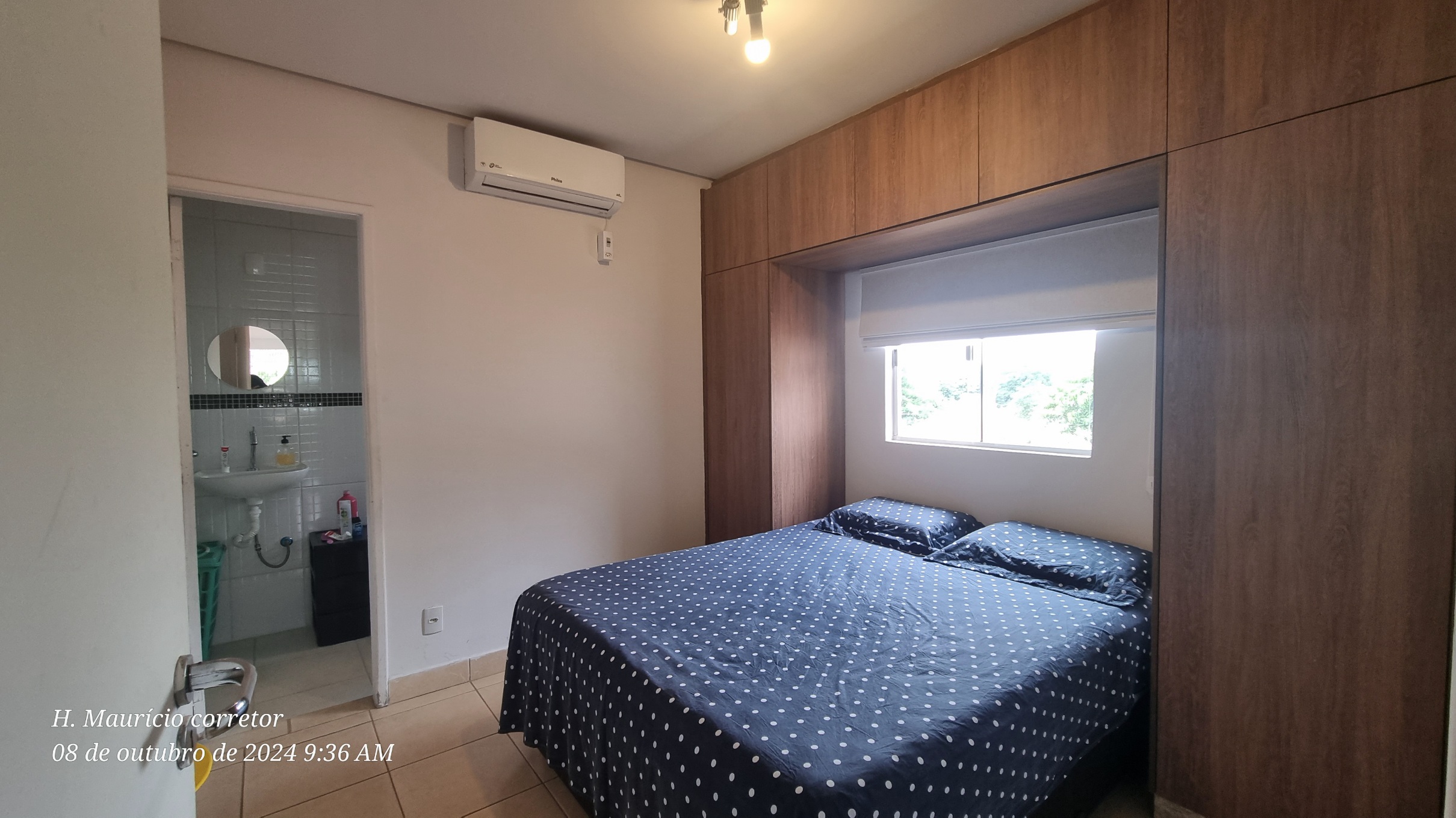 Imagem Sobrado com 4 Quartos à Venda, 300 m²em Setor Jaó - Goiânia Imagem Sobrado com 4 Quartos à Venda, 300 m²em Setor Jaó - Goiânia