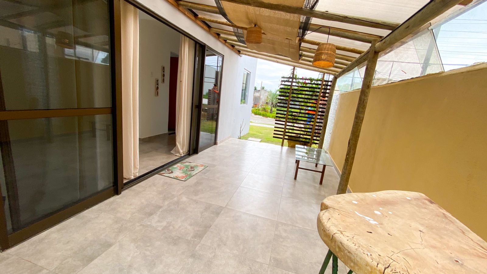 Imagem Casa de Condomínio com 2 Quartos à Venda ou Locação, 165 m²em Vila de Abrantes (Abrantes) - Camaçari Imagem Casa de Condomínio com 2 Quartos à Venda ou Locação, 165 m²em Vila de Abrantes (Abrantes) - Camaçari