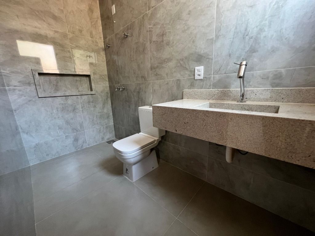 Imagem Casa de Condomínio com 4 Quartos à Venda, 200 m² em - Imagem Casa de Condomínio com 4 Quartos à Venda, 200 m² em -