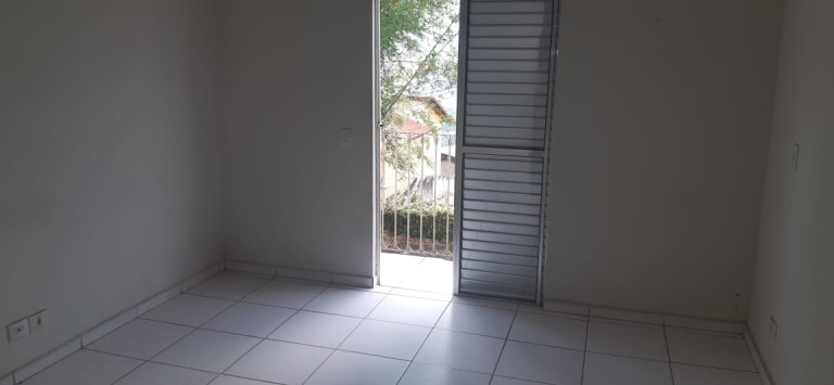 Imagem Sobrado com 2 Quartos para Alugar, 90 m²em Taboão - São Roque Imagem Sobrado com 2 Quartos para Alugar, 90 m²em Taboão - São Roque