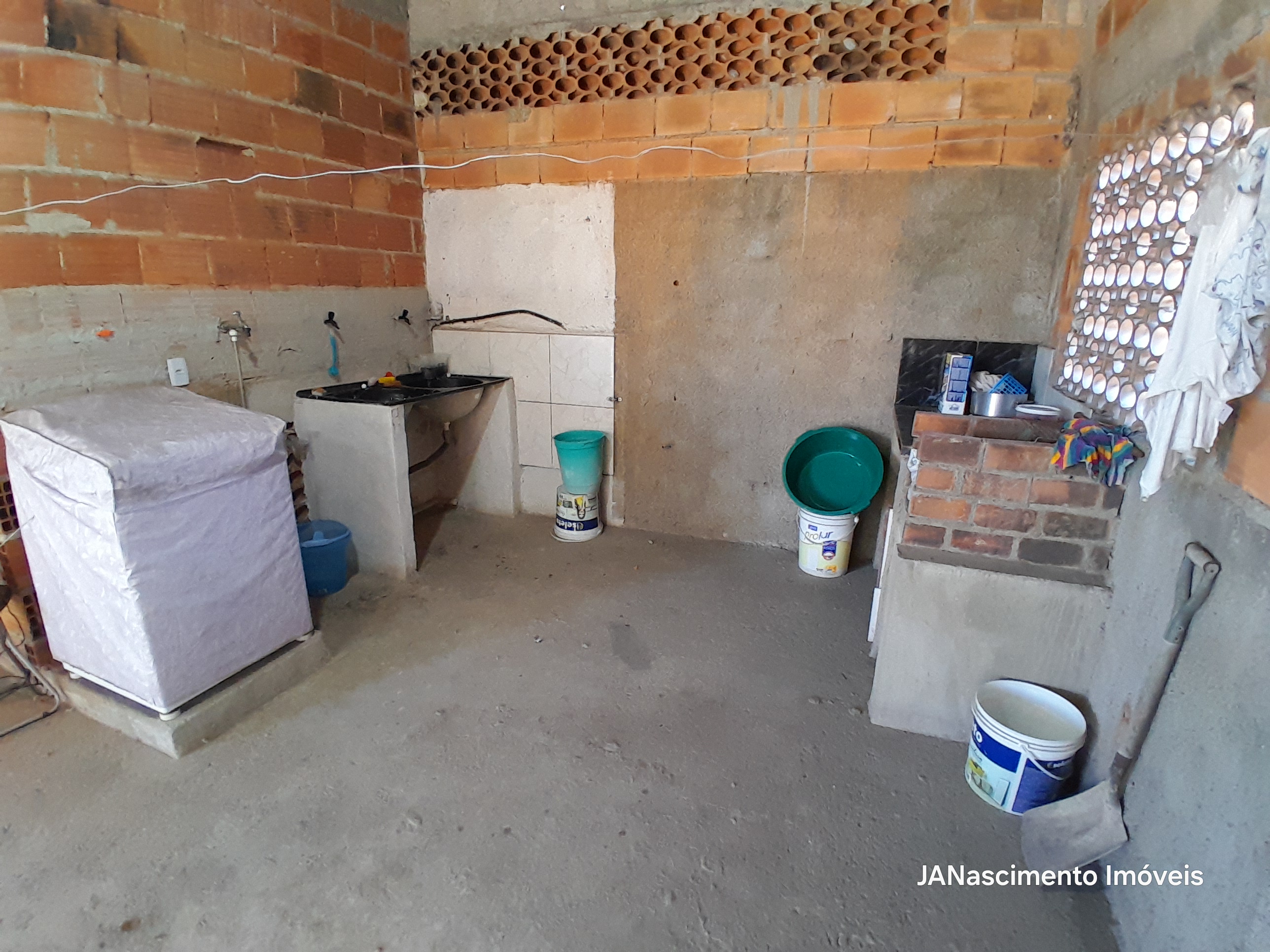 Imagem Casa com 2 Quartos à Venda, 150 m² em Bangu - Rio de Janeiro Imagem Casa com 2 Quartos à Venda, 150 m² em Bangu - Rio de Janeiro
